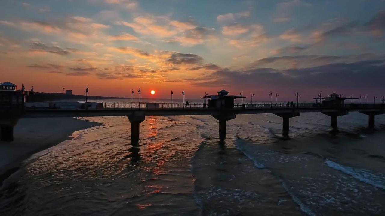Aquamarina Prima 100 By Renters Appartamento Miedzyzdroje Esterno foto