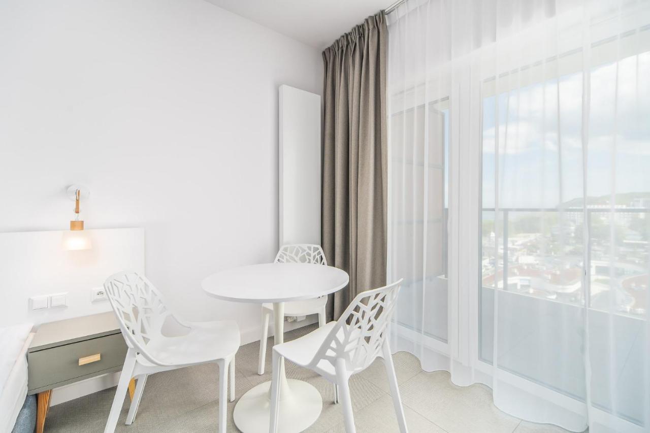 Aquamarina Prima 100 By Renters Appartamento Miedzyzdroje Esterno foto